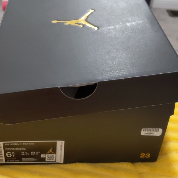 Air Jordan Mid 1 Black/ Chile red-white - Picture 3 of 3